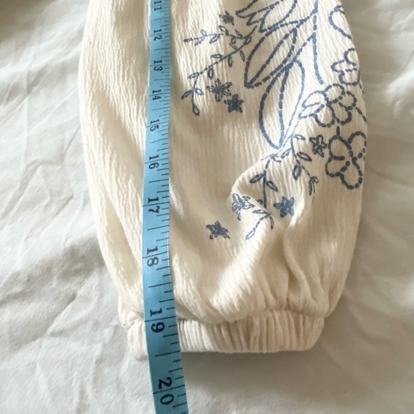 Divided Cropped Embroidery Print Top 3/4 Sleeves, Size M - Picture 11 of 11